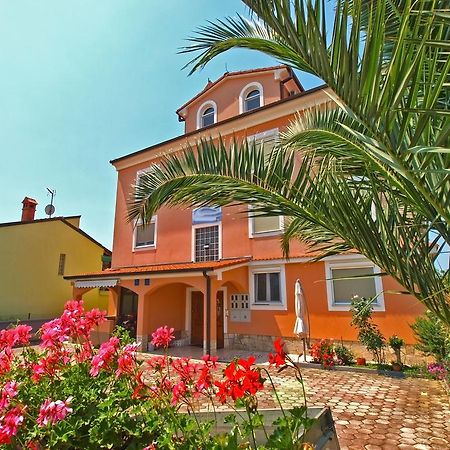 Apartments Denis 19 Fažana エクステリア 写真