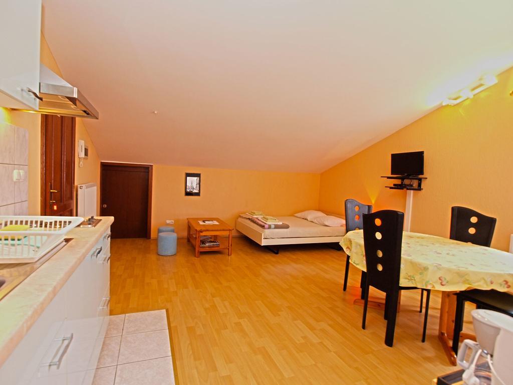 Apartments Denis 19 Fažana エクステリア 写真