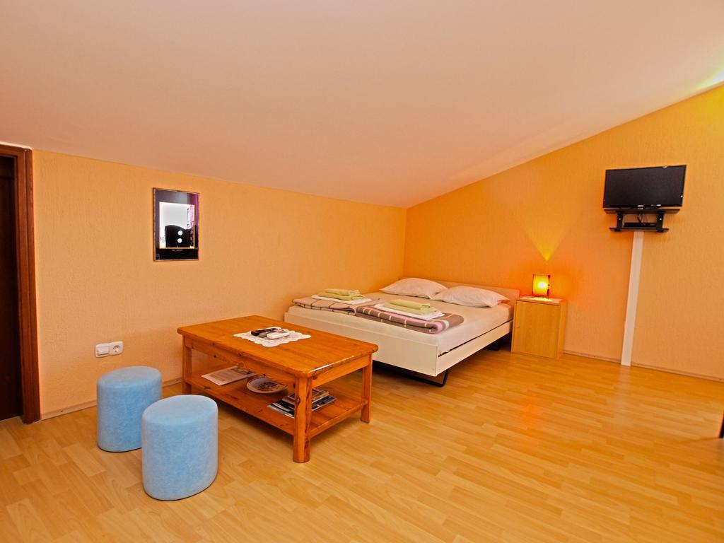 Apartments Denis 19 Fažana エクステリア 写真