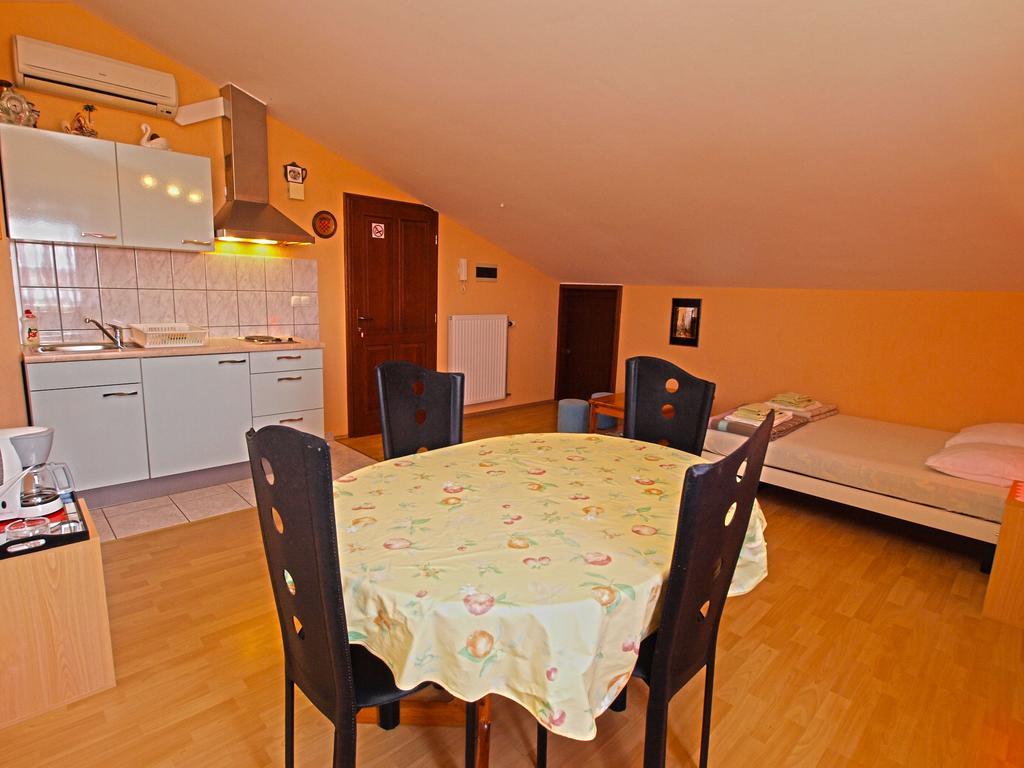 Apartments Denis 19 Fažana エクステリア 写真